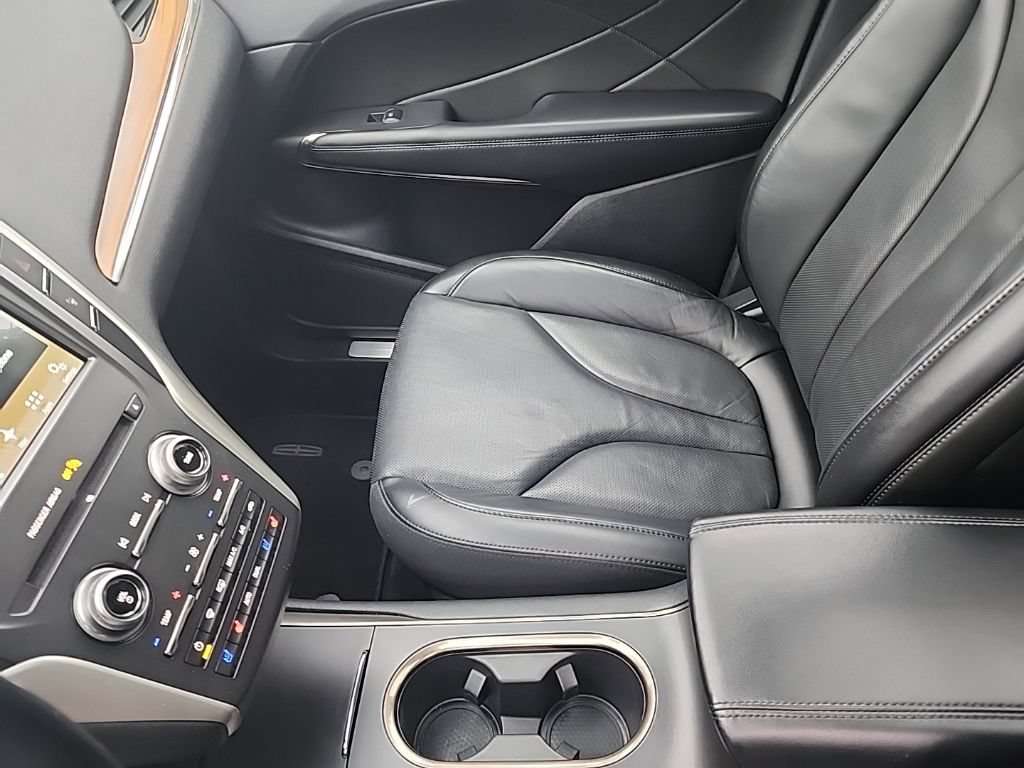 Used 2018 Lincoln MKC Reserve AWD/4WD image 12