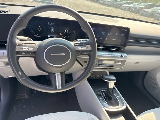 Used 2025 Hyundai Kona SEL AWD/4WD image 15