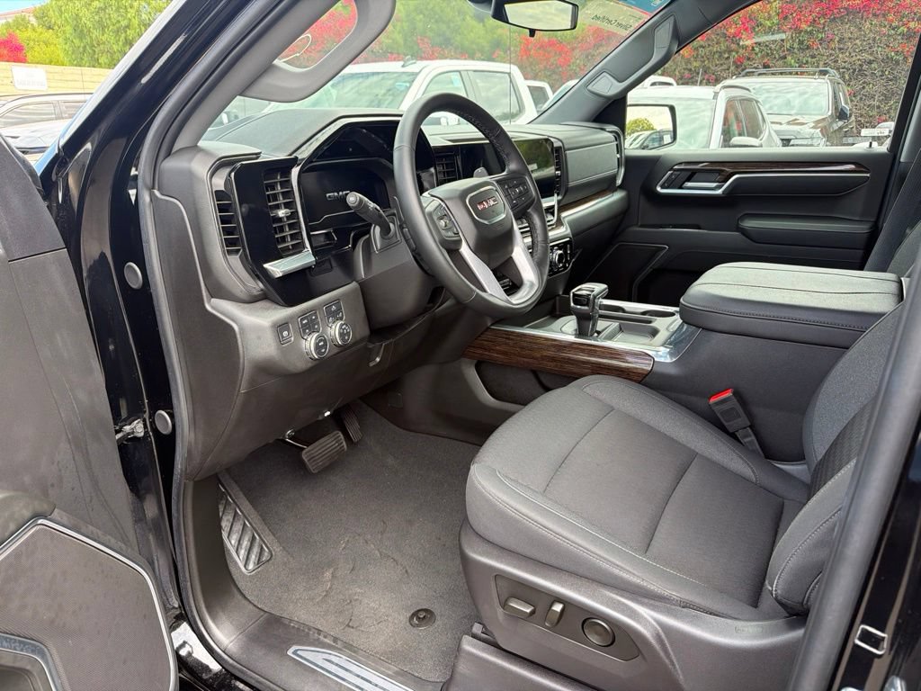 Used 2025 GMC Sierra 1500 Elevation AWD/4WD image 7