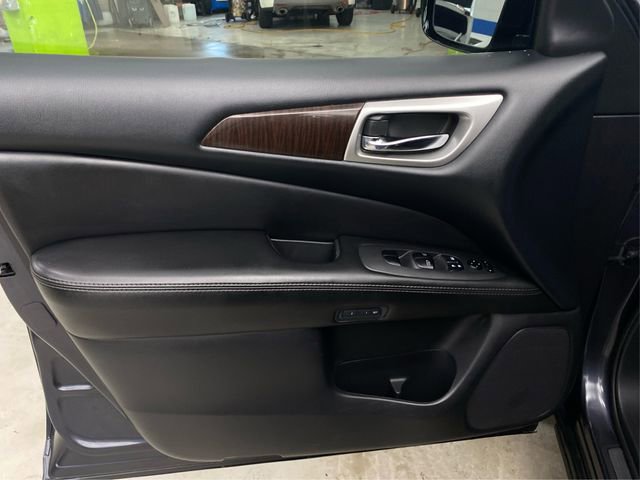 Used 2014 Nissan Pathfinder SL FWD image 24