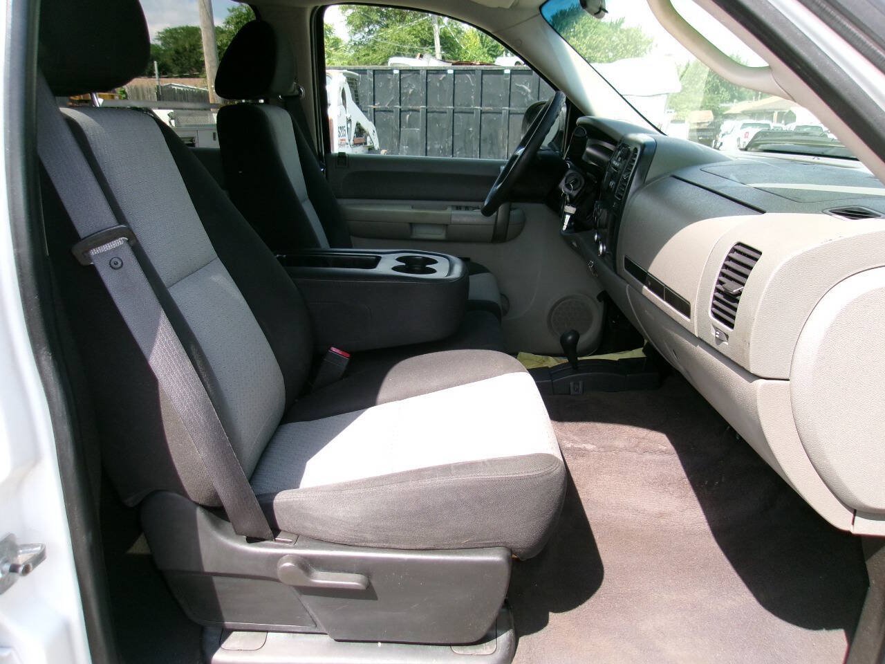 Used 2008 Chevrolet Silverado 2500 W/T AWD/4WD image 12