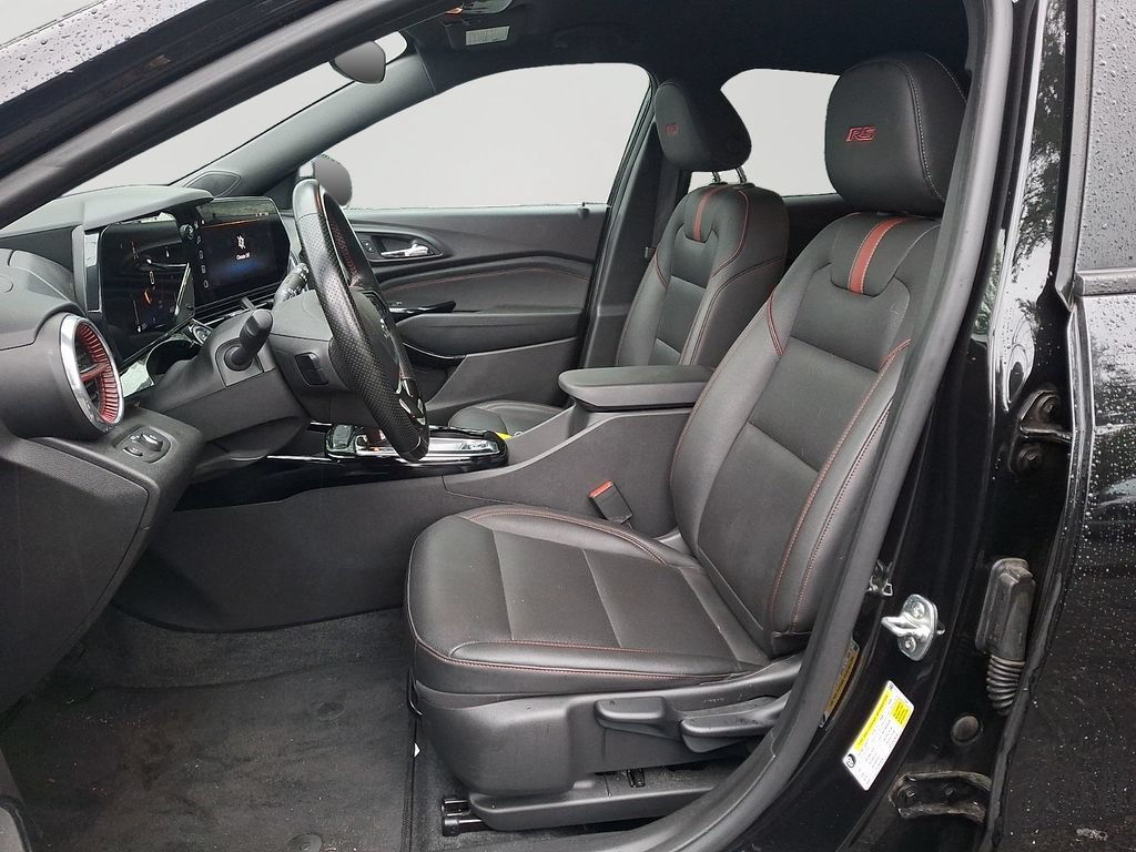 Used 2024 Chevrolet Trax RS w/ Driver Confidence Package FWD image 13