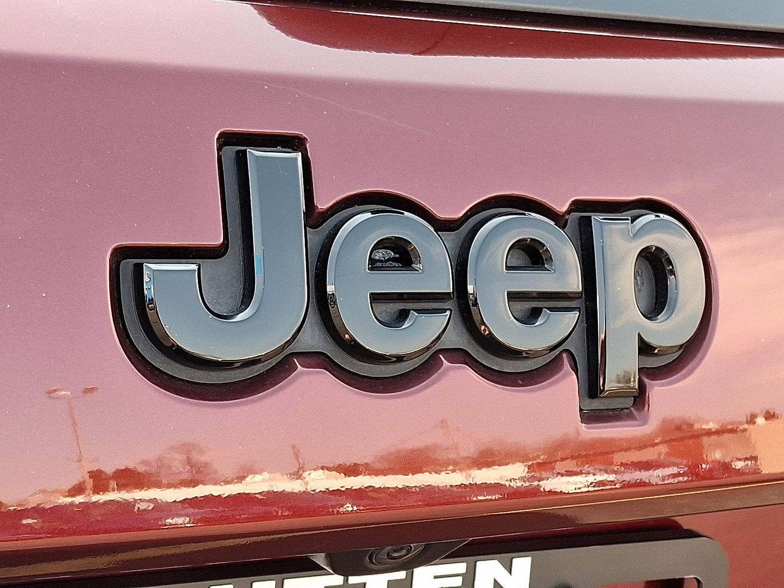 Used 2019 Jeep Grand Cherokee Altitude image 29