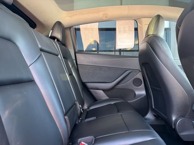 Used 2021 Tesla Model Y Long Range image 15