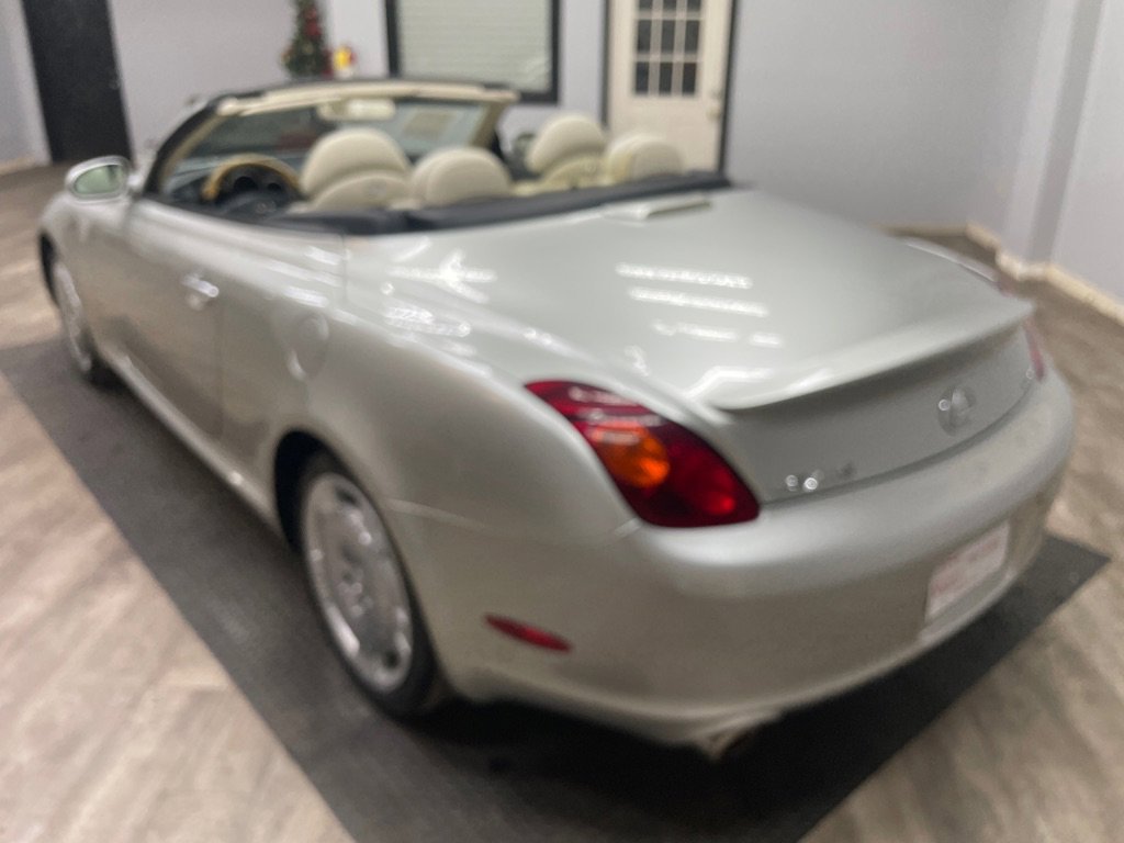 Used 2004 Lexus SC 430 Convertible RWD image 5