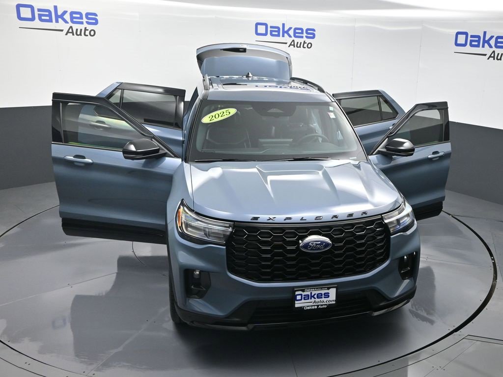 Used 2025 Ford Explorer ST w/ Sun And Sound Package image 62