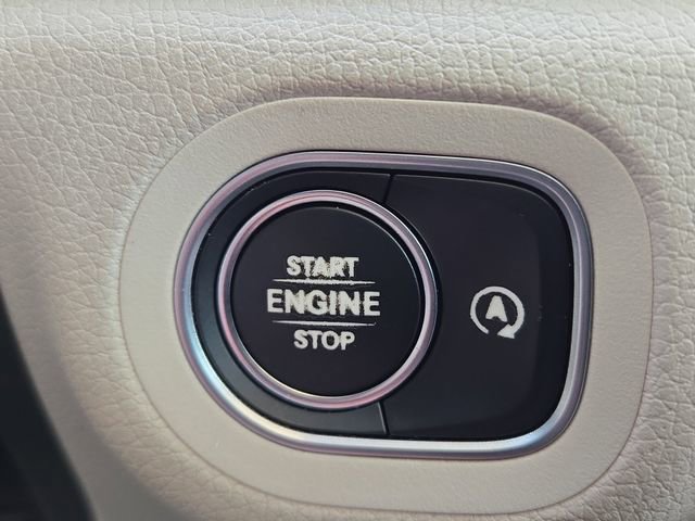 Used 2020 Mercedes-Benz GLS 450 4MATIC image 11