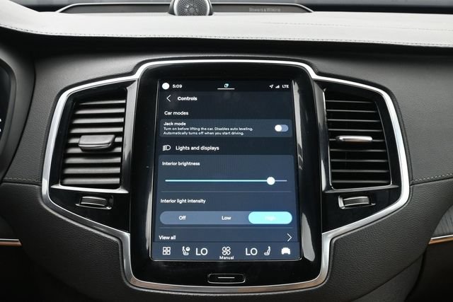 Used 2023 Volvo XC90 B6 Ultimate AWD/4WD image 18