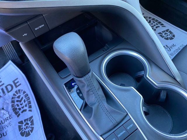 Used 2022 Toyota Camry LE image 13