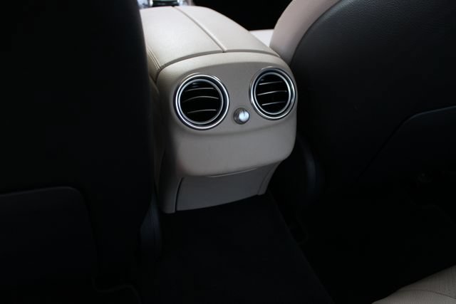 Used 2016 Mercedes-Benz C 300 Sedan image 21