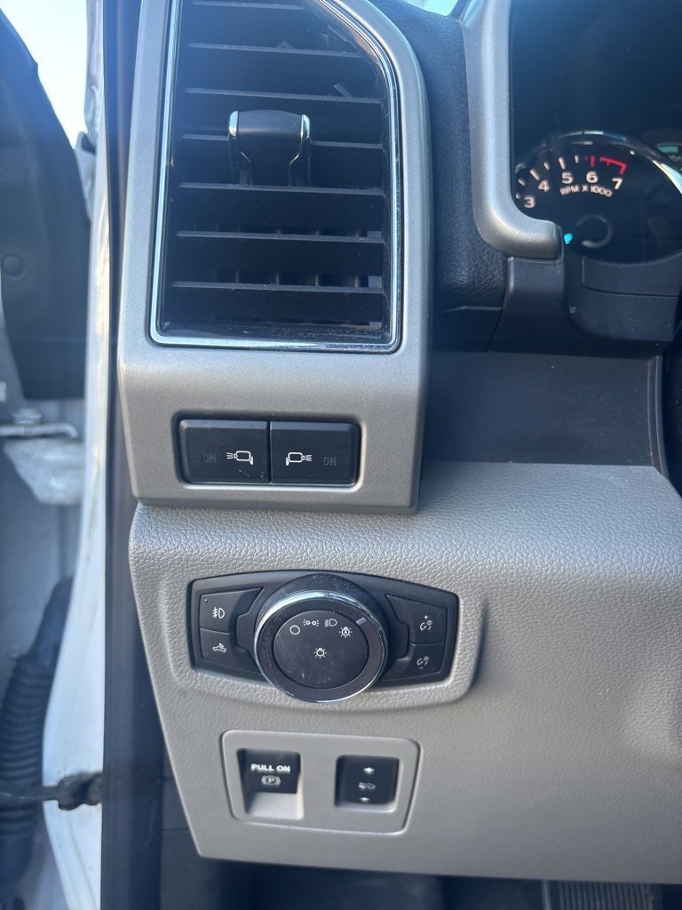 Used 2019 Ford F150 Lariat image 18