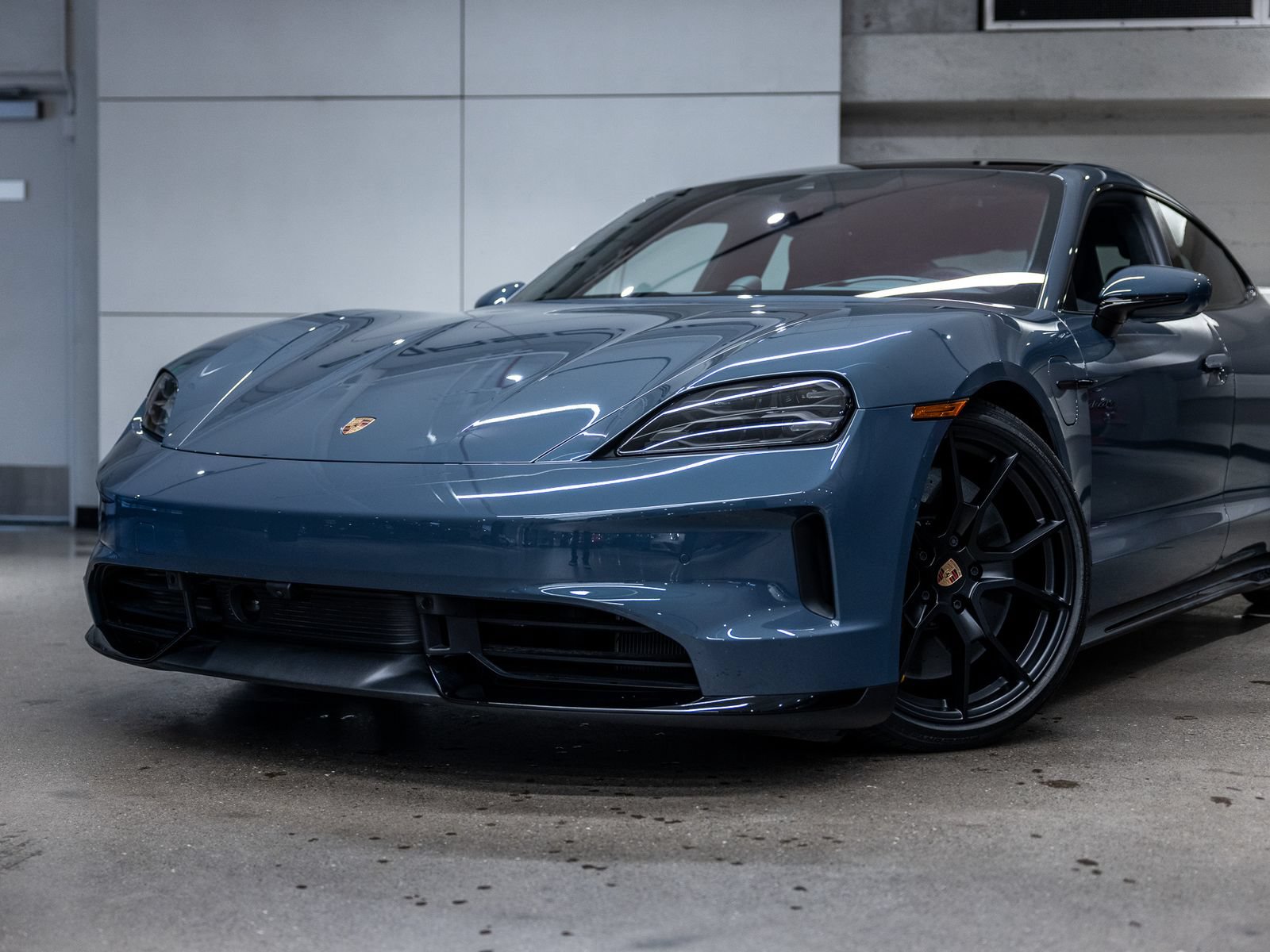 New 2026 Porsche Taycan GTS AWD/4WD image 15