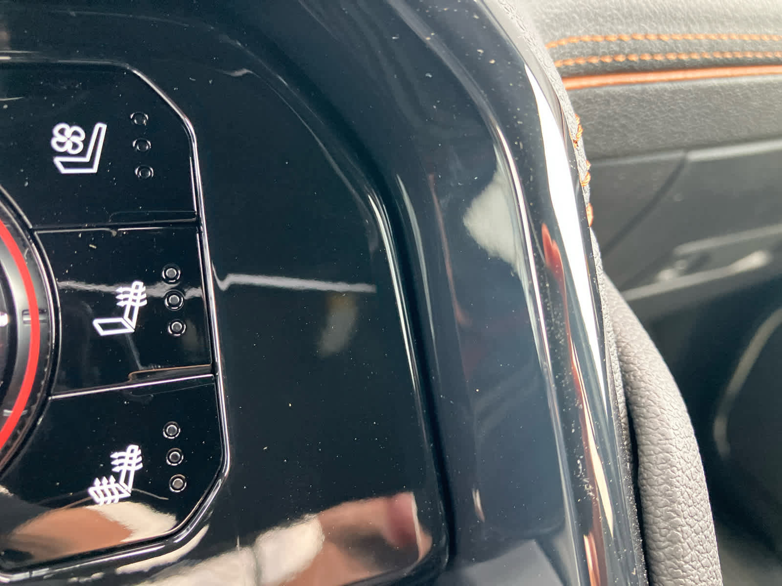 New 2026 GMC Sierra 2500 AT4 w/ AT4 Premium Plus Package image 33