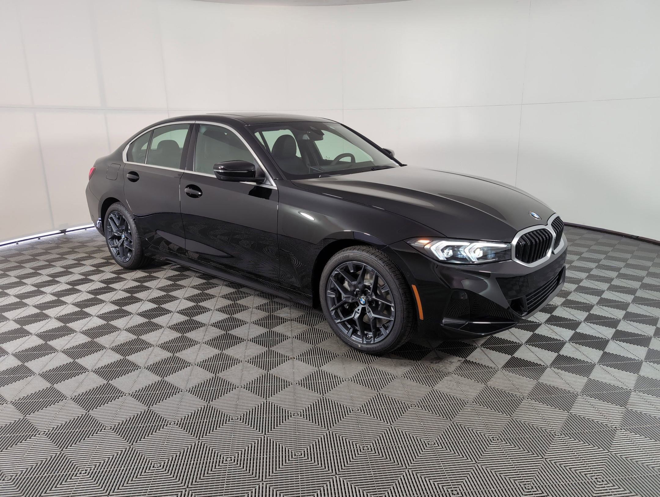 Used 2025 BMW 330i Sedan w/ Convenience Package image 6