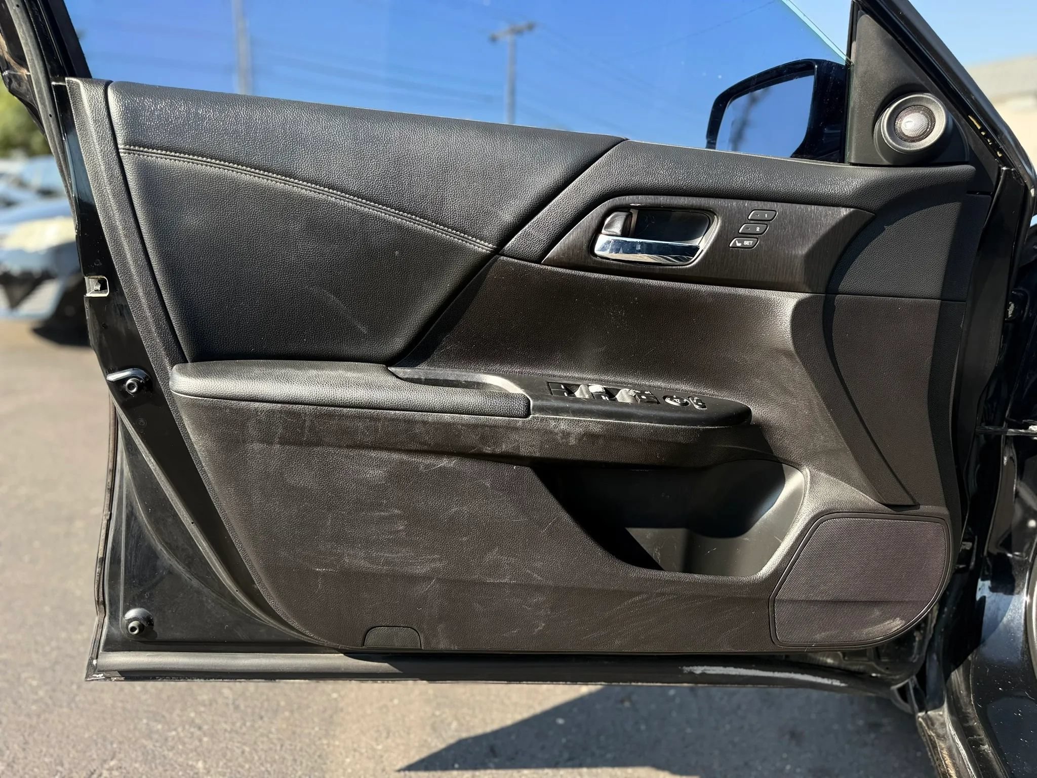 Used 2015 Honda Accord EX-L image 26