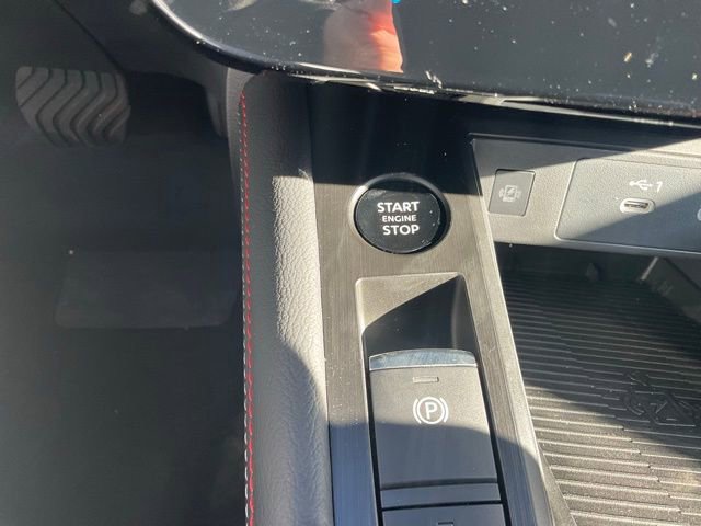 New 2026 Nissan Kicks SR w/ Cold Weather Package image 21