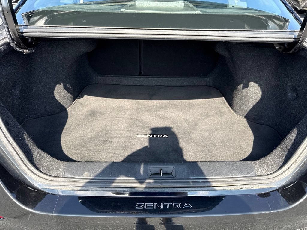 Used 2022 Nissan Sentra SV FWD image 24
