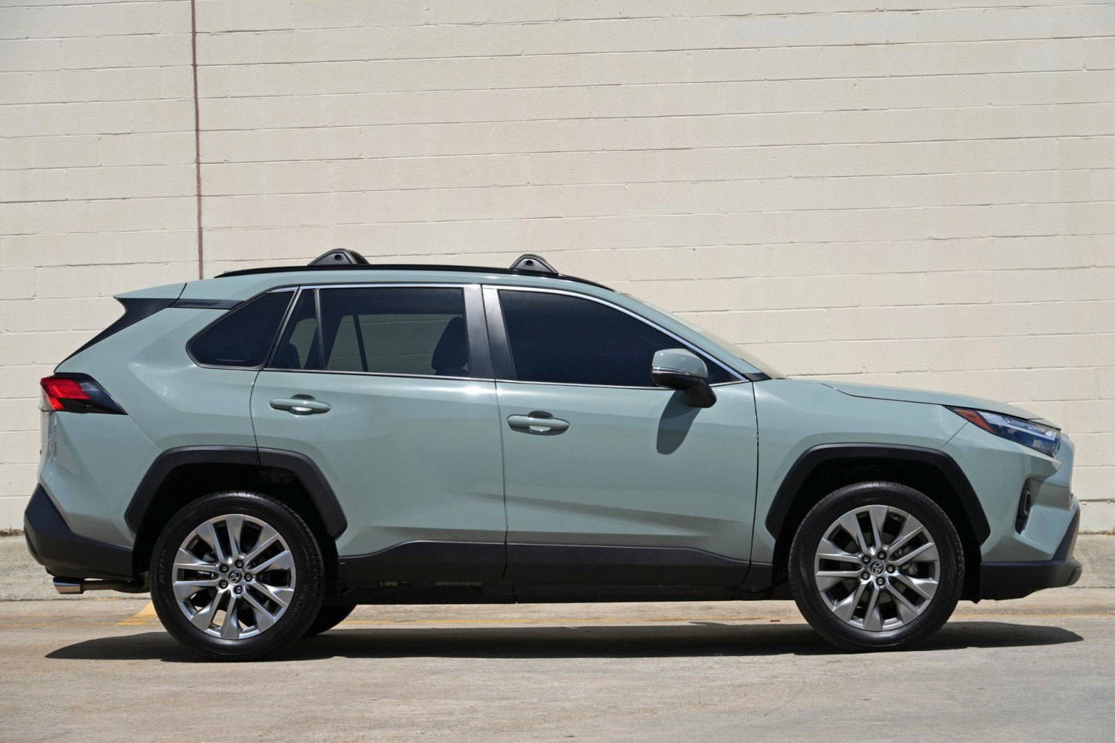 Used 2023 Toyota RAV4 XLE Premium FWD image 51