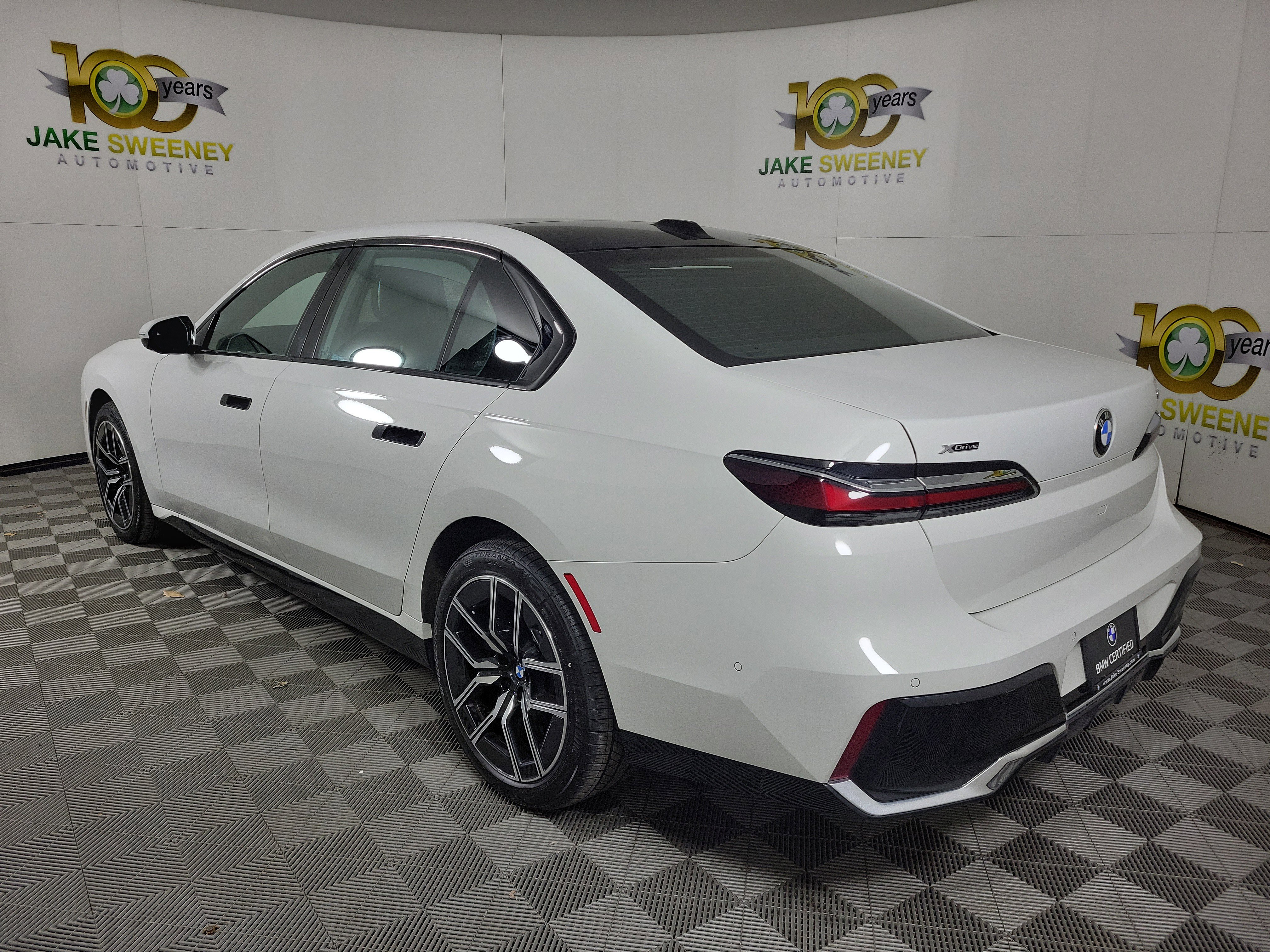 Certified 2025 BMW 740i xDrive image 5