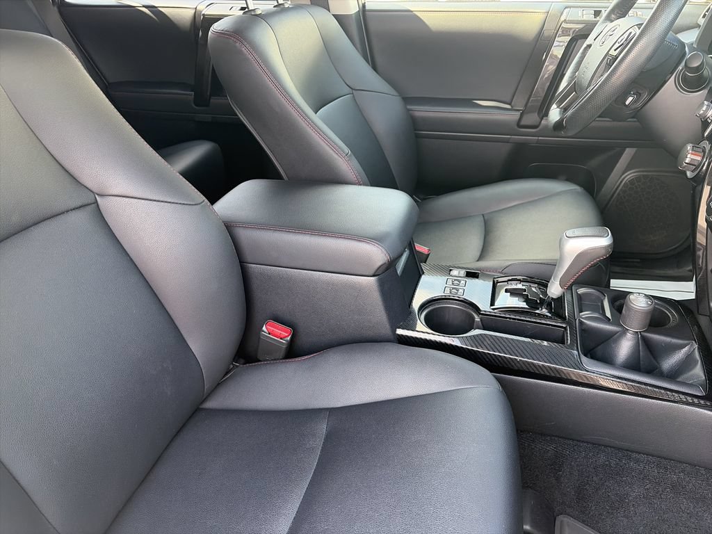 Used 2024 Toyota 4Runner TRD Off-Road Premium w/ Moonroof Package AWD/4WD image 32