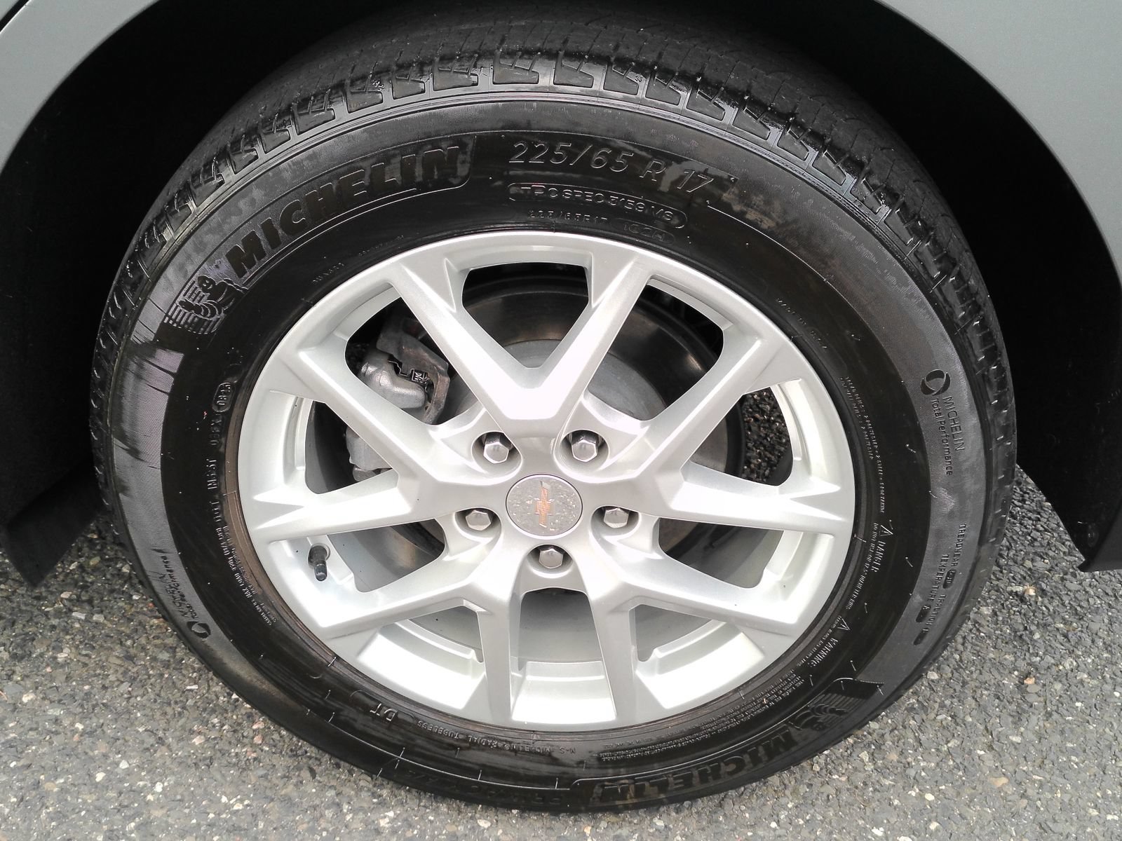 Used 2023 Chevrolet Equinox LS FWD image 29