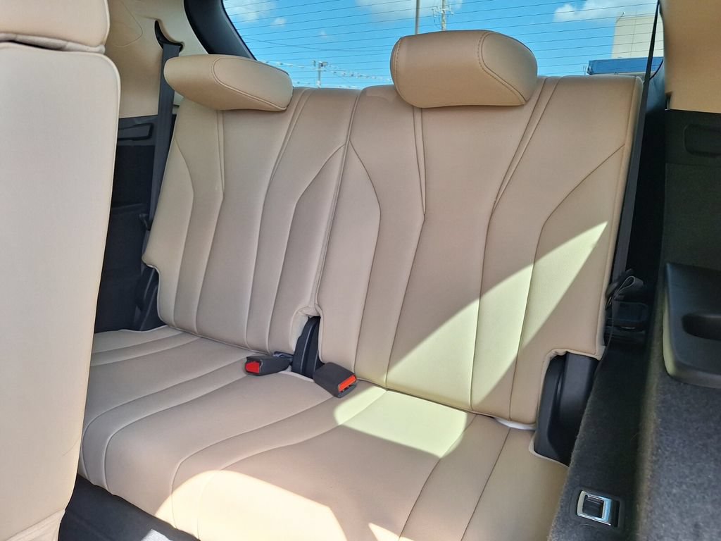 Used 2024 Acura MDX SH-AWD image 12