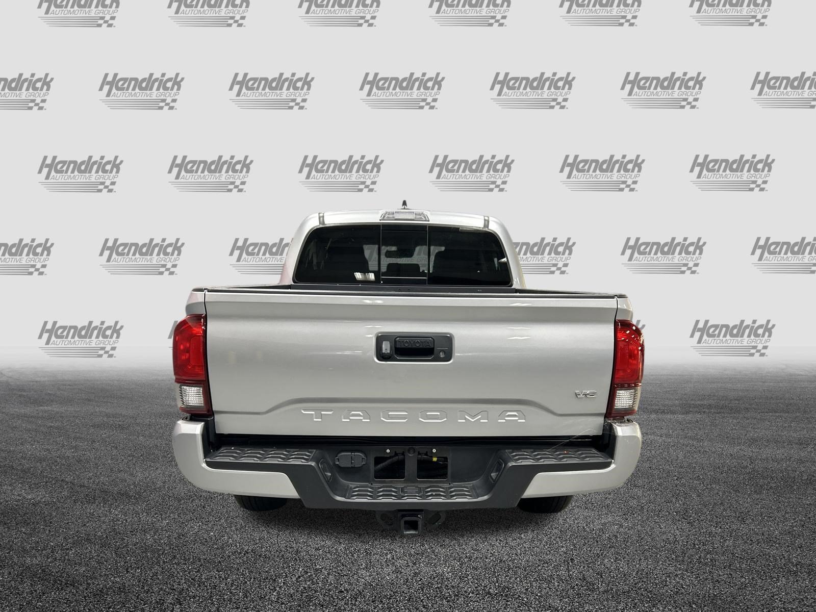 Used 2022 Toyota Tacoma SR5 w/ Technology Package RWD image 6