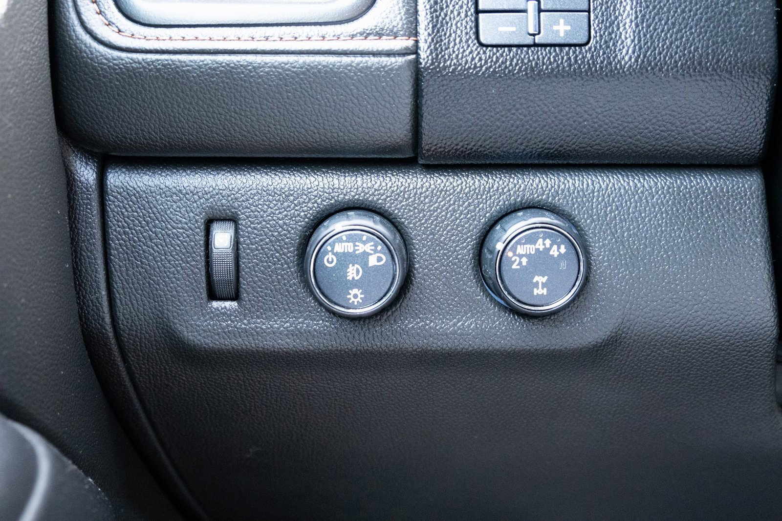 Used 2021 GMC Canyon AT4 image 11