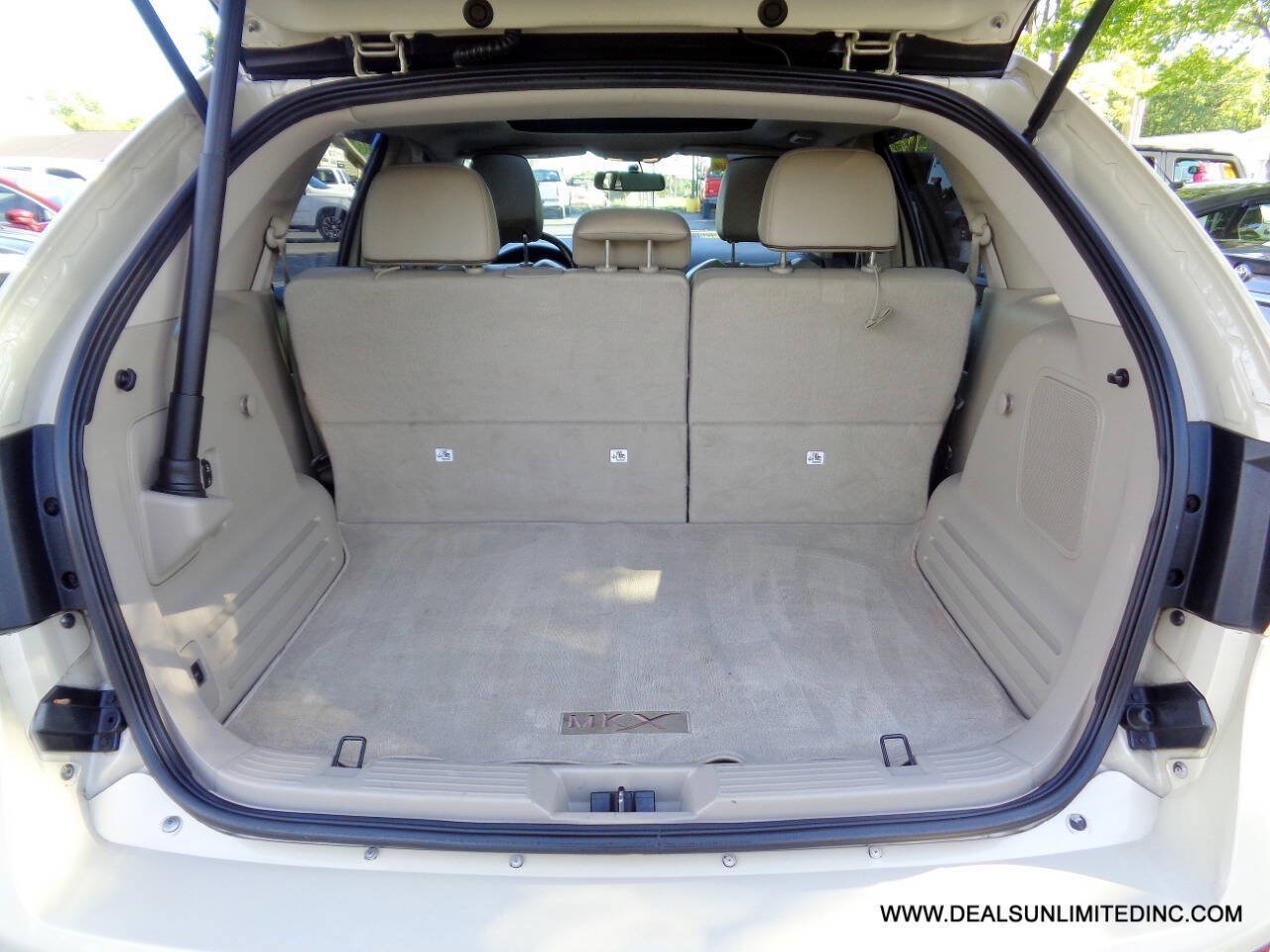 Used 2015 Lincoln MKX AWD w/ Equipment Group 102A image 21