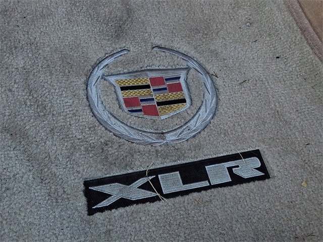 Used 2008 Cadillac XLR image 31