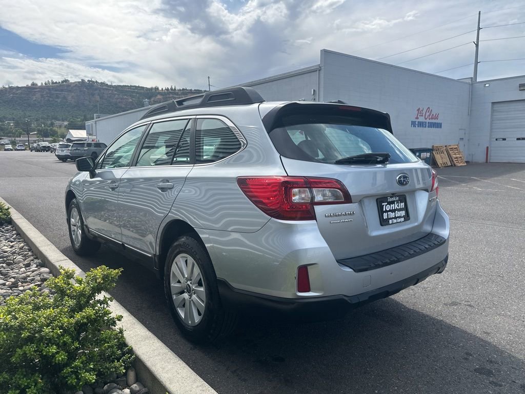 Used 2017 Subaru Outback 2.5i AWD/4WD image 7