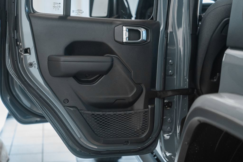 New 2026 Jeep Wrangler Unlimited Rubicon AWD/4WD image 38