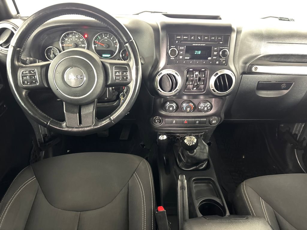 Used 2016 Jeep Wrangler Unlimited Sahara w/ Connectivity Group image 24