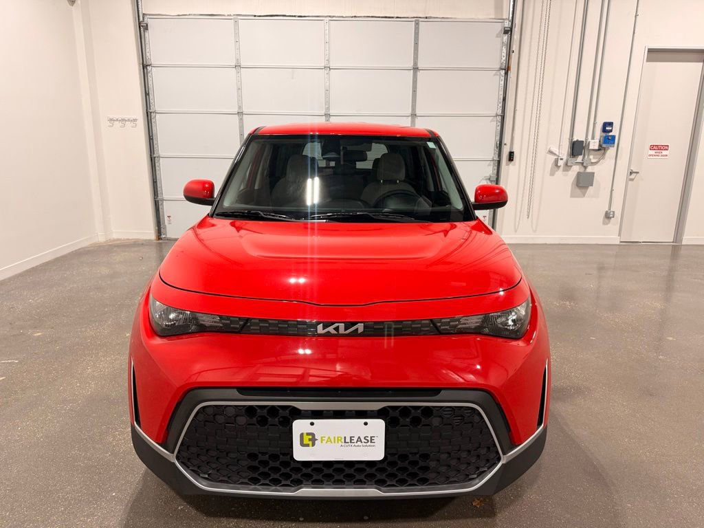 Used 2023 Kia Soul LX image 2