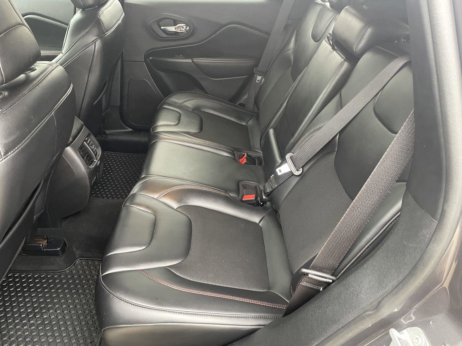 Used 2020 Jeep Cherokee Trailhawk w/ Cold Weather Group image 24