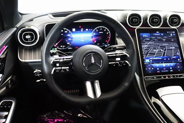 Used 2024 Mercedes-Benz GLC 300 4MATIC image 20