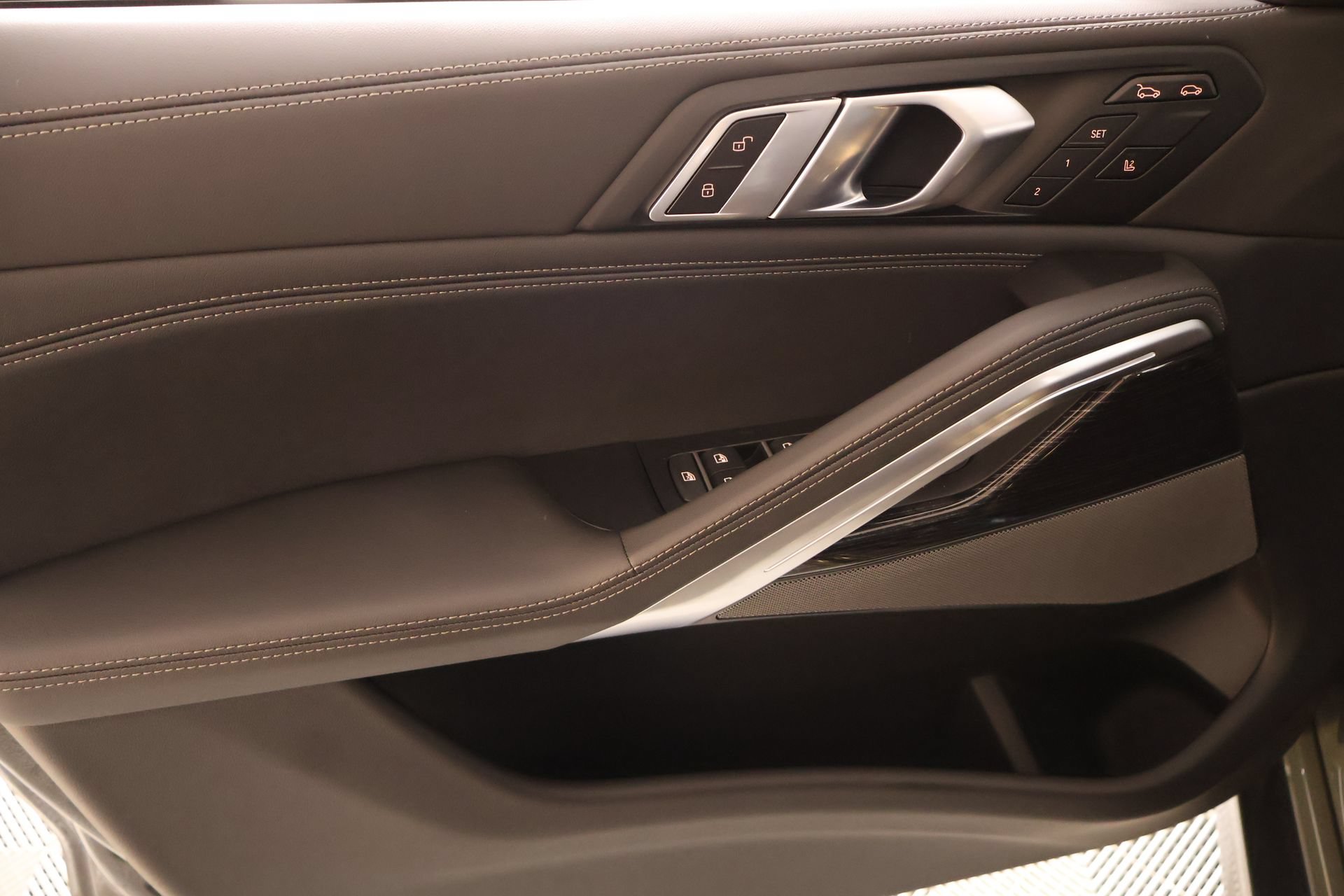 New 2027 BMW X6 xDrive40i AWD/4WD image 17