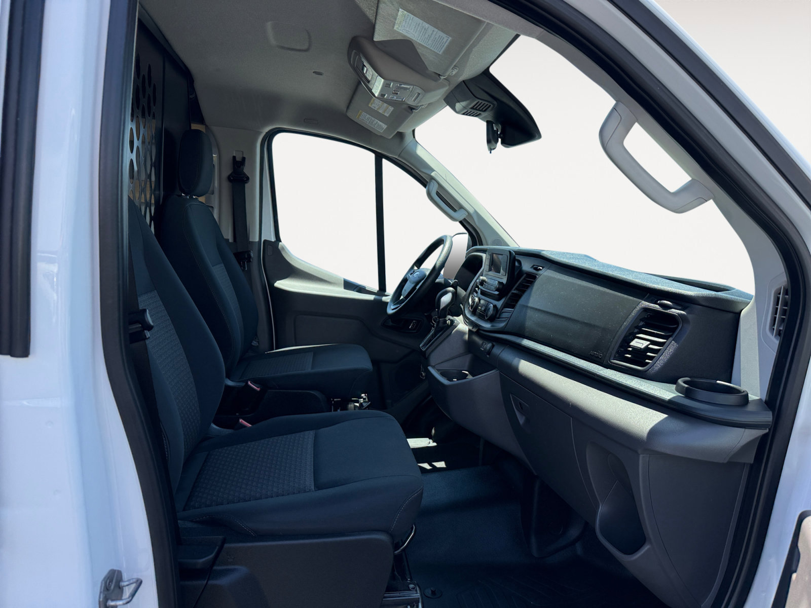 Used 2025 Ford Transit 250 Low Roof w/ Exterior Upgrade Package RWD image 17