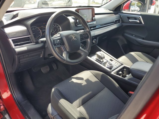 Used 2023 Mitsubishi Outlander ES FWD image 20
