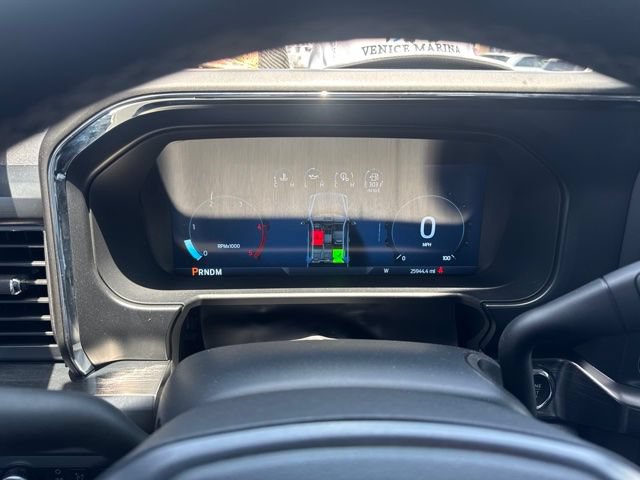 Used 2025 Ford F350 Lariat AWD/4WD image 11