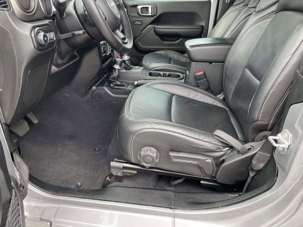 Used 2020 Jeep Wrangler Sport AWD/4WD image 17