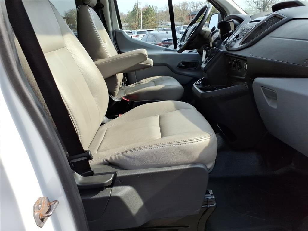 Used 2017 Ford Transit 150 XLT image 8