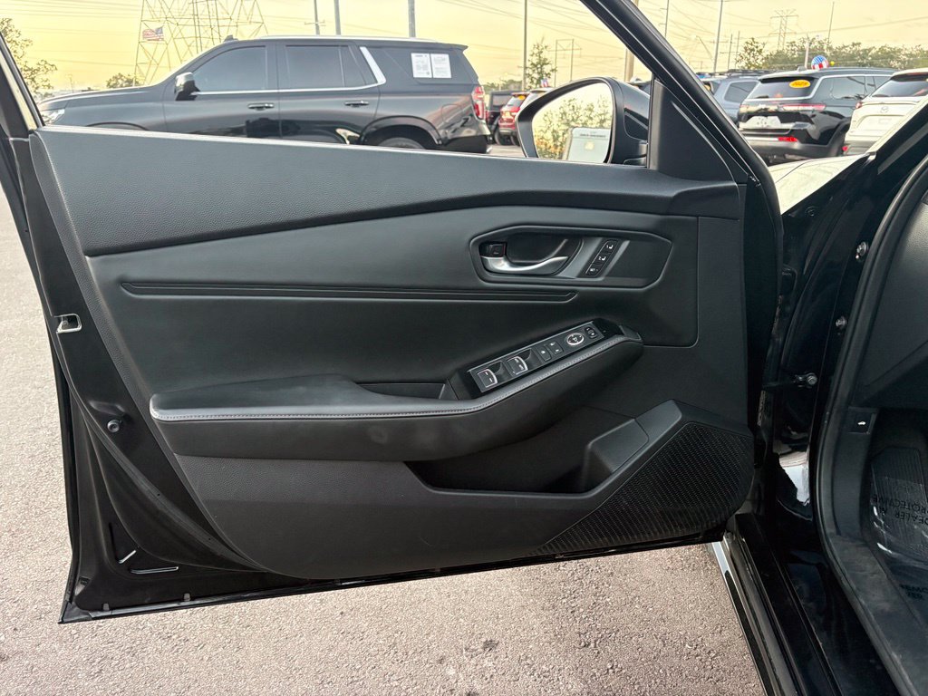 Used 2025 Honda Accord Touring image 11