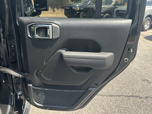 New 2026 Jeep Gladiator Sport AWD/4WD image 15