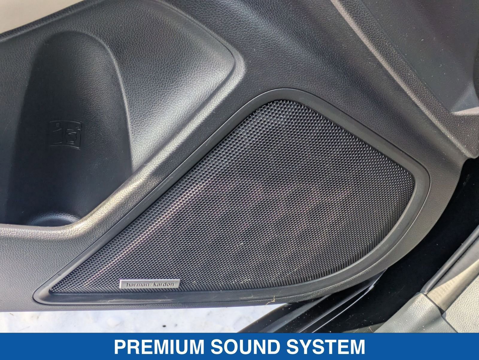 Certified 2022 Subaru Outback Limited image 14