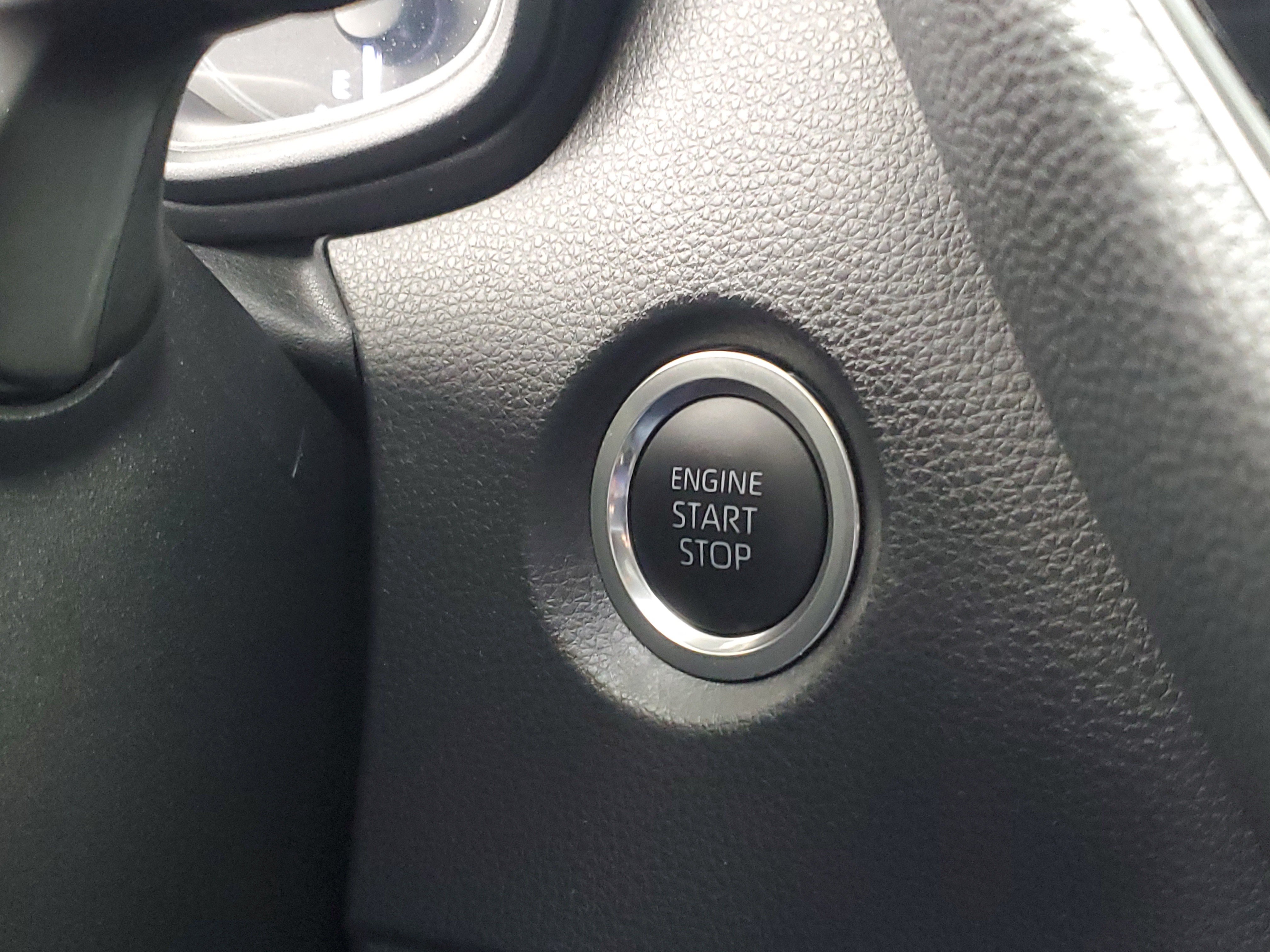 Used 2025 Toyota Corolla SE FWD image 27