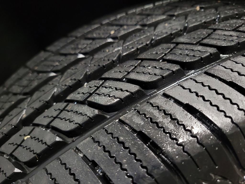 Used 2020 GMC Acadia SLT image 12