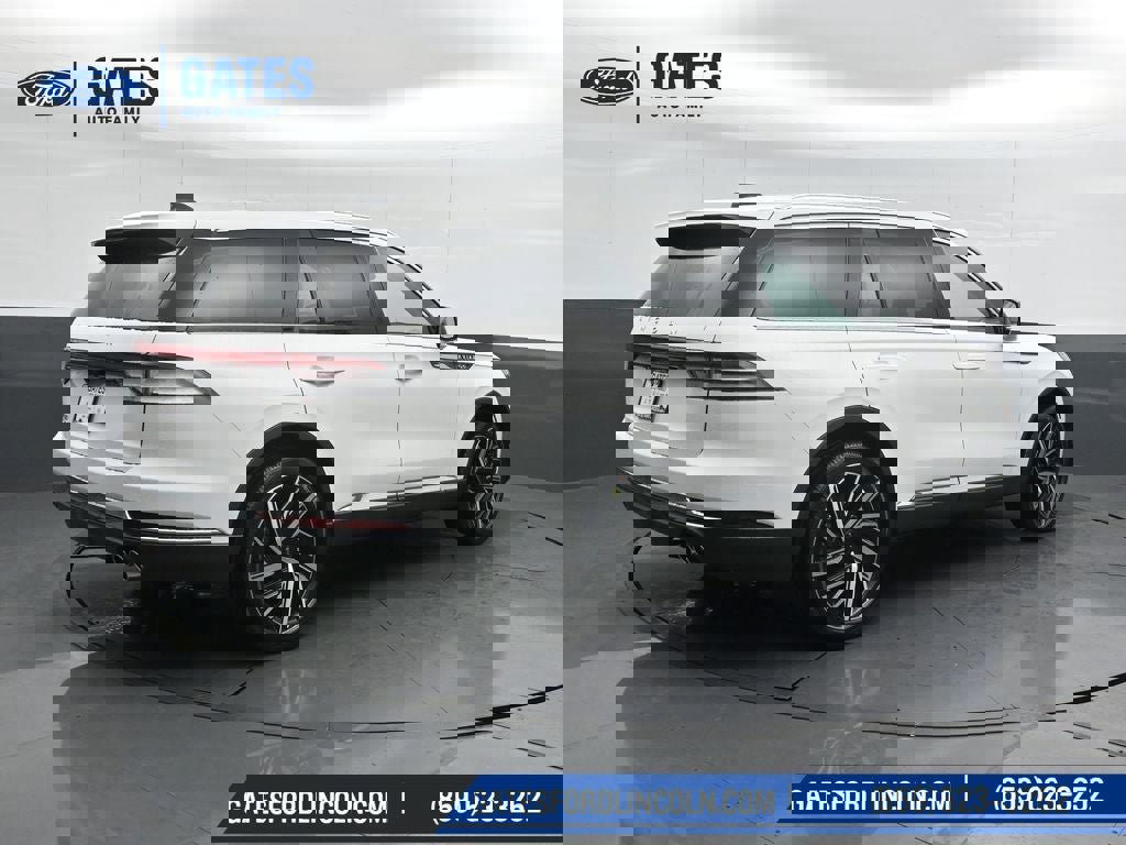 New 2026 Lincoln Aviator Reserve image 2