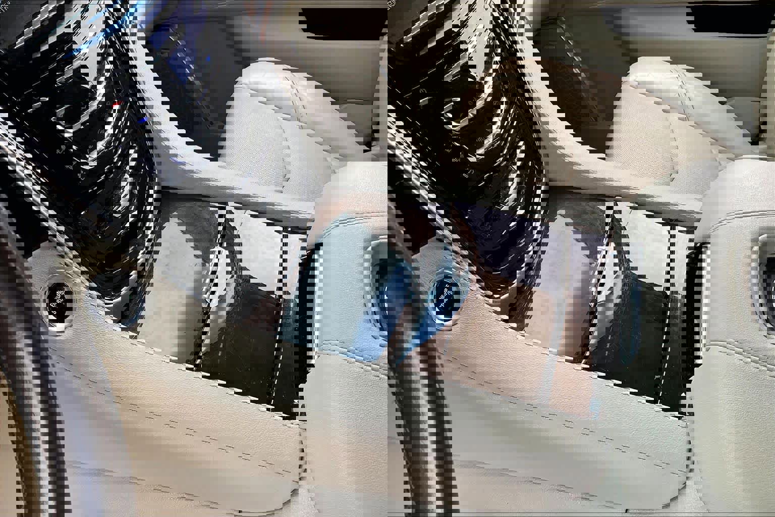 Used 2017 Cadillac Escalade Luxury image 16