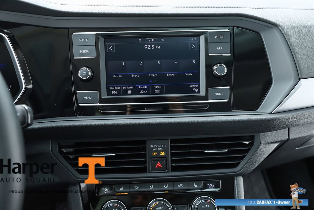 Used 2024 Volkswagen Jetta SE w/ Panoramic Sunroof Package image 25